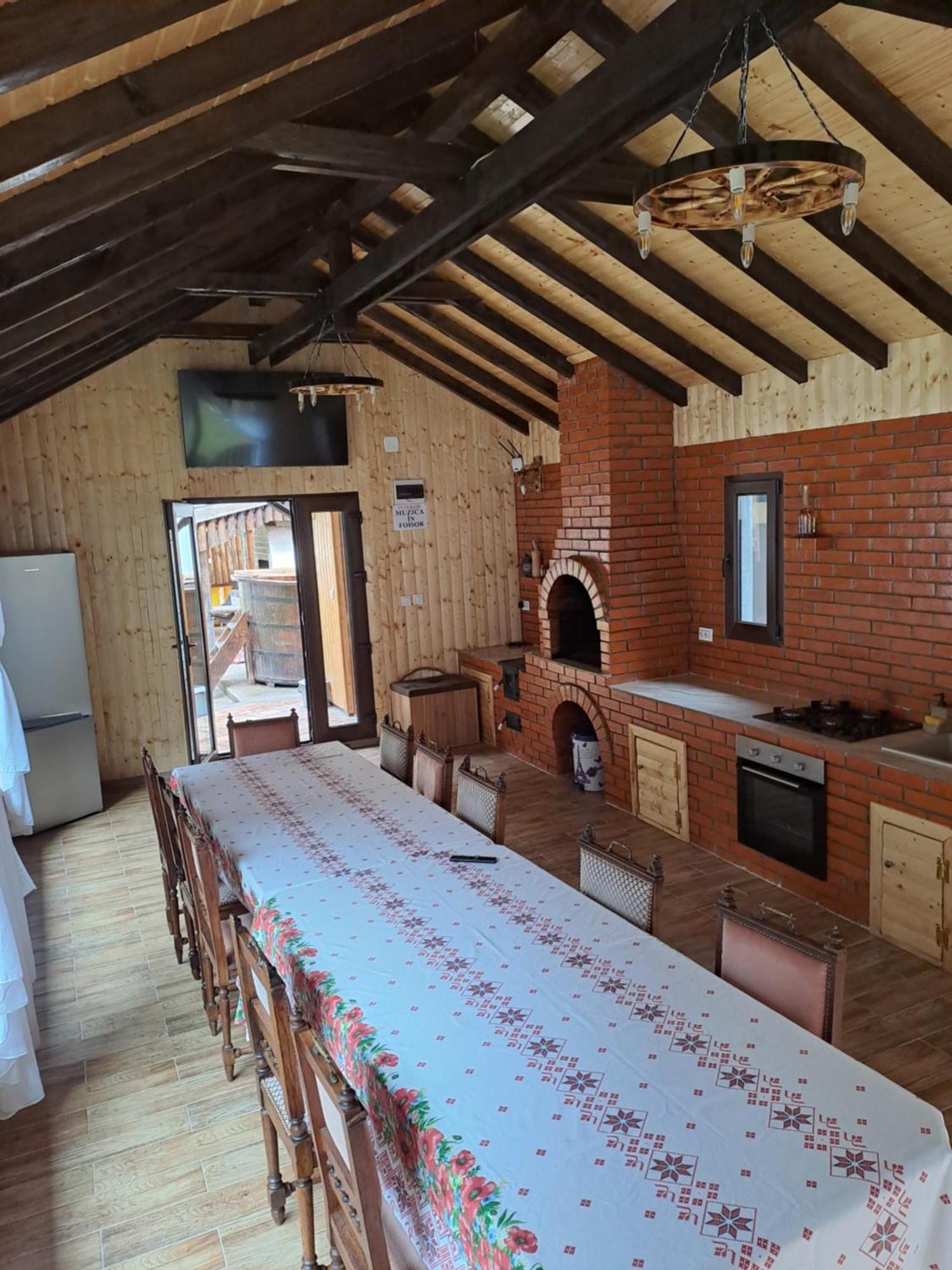 Vila Casa Raul Rucăr Exteriér fotografie