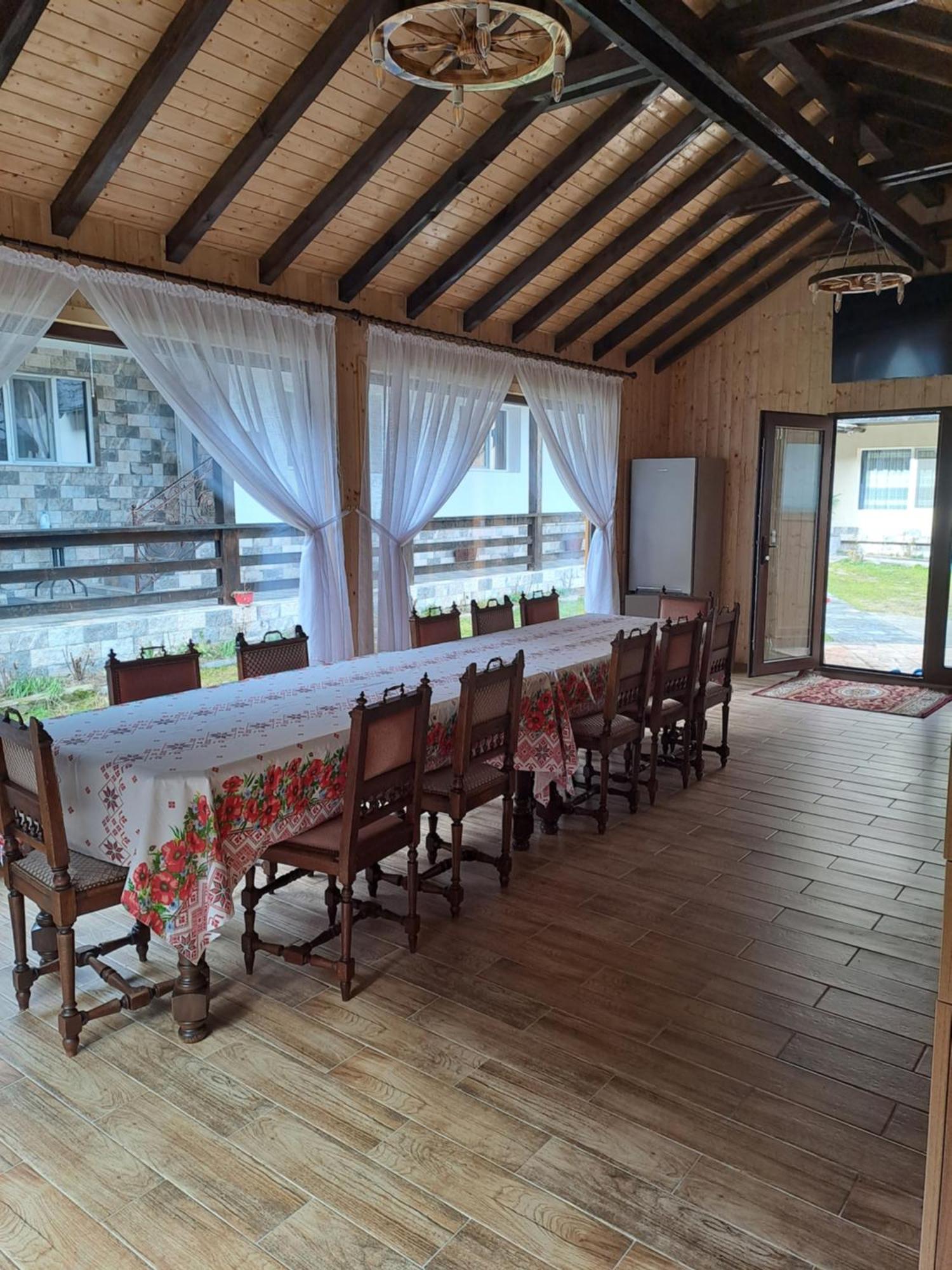 Vila Casa Raul Rucăr Exteriér fotografie
